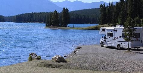 ca_canadream_mha_exterieur_twojacklake2