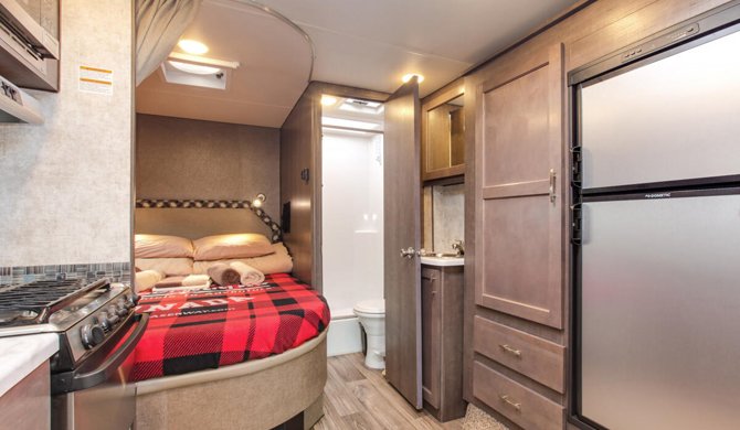 Four Seasons C-Large camper