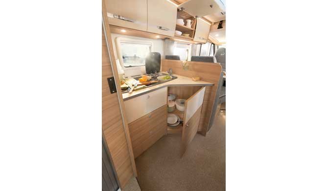 McRent Compact Luxury camper