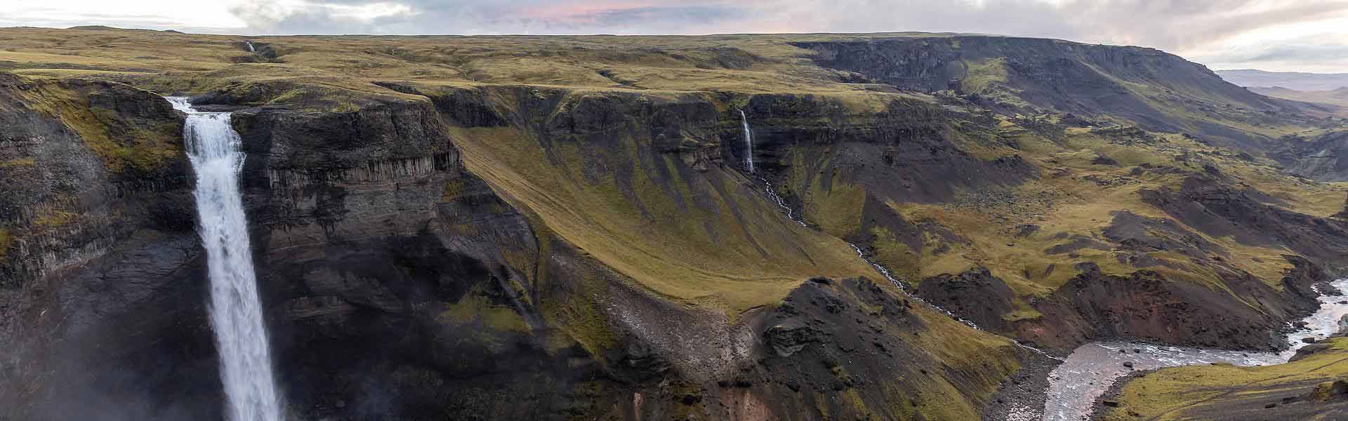 Ontdek de vele watervallen van IJsland tijdens een camperreis met Victoria CamperHolidays