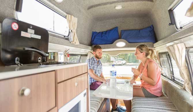 Het interieur van de Cheapa Campa Hitop