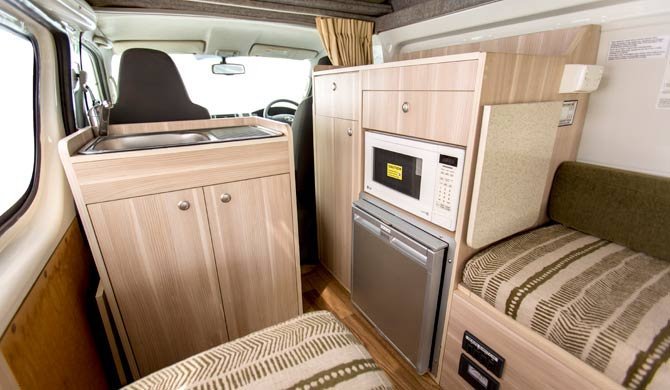 Interieur van de Cheapa Campa Hitop camper