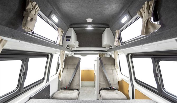 Het interieur van de Apollo Endeavour camper