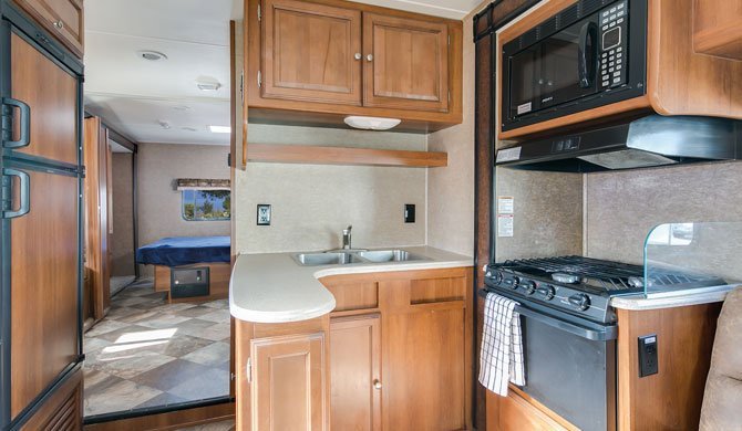 De keuken in de Mighty MS31 camper