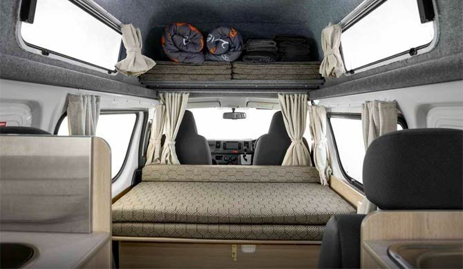 Het interieur van de Apollo Endeavour camper