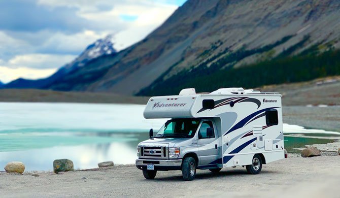 Ga op camperreis door Canada in de Fraserway C-Small camper