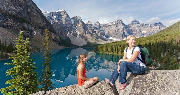 Bewonder de bergen van Canada tijdens een campervakantie in Canada met Victoria CamperHolidays