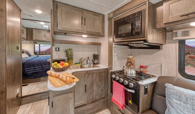 Interieur van de Road Bear C26-28 camper