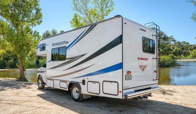 Op camperreis door Amerika in de El Monte C22 camper