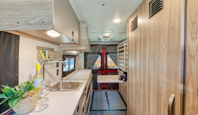 De Road Bear B21 camper