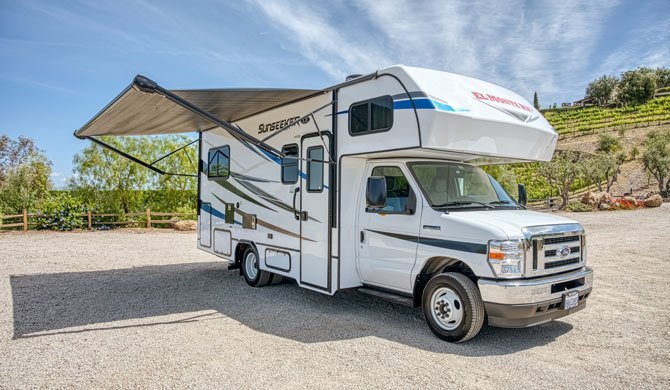Ga op camperreis door Amerika in de El Monte C22 camper
