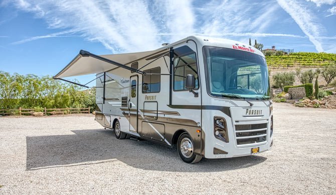 Op camperreis door Amerika in de El Monte AF33 camper