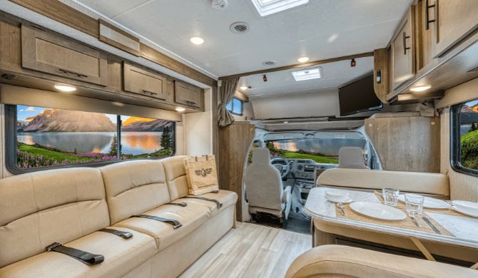 Interieur van de Road Bear C26-28 camper