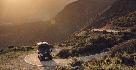 Op camperreis door Europa in de Adventurer Ultimate camper van CROSSRENT