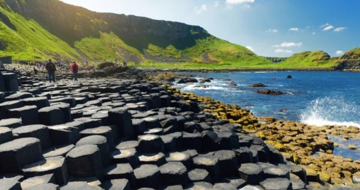 Ontdek Giant's Causeway tijdens een camperreis door Ierland