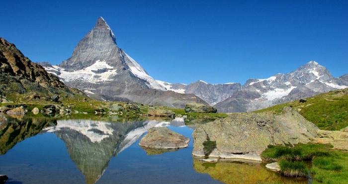 Breng een bezoek aan de Matterhorn tijdens uw camperreis door Zwitserland