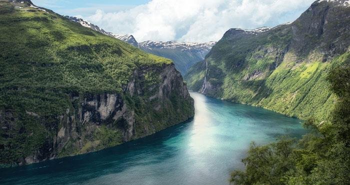 Bewonder de Noorse fjorden tijdens een camperreis in Noorwegen