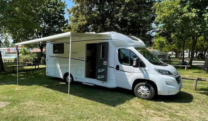 Buitenkant van de Meer camper van Camperworld