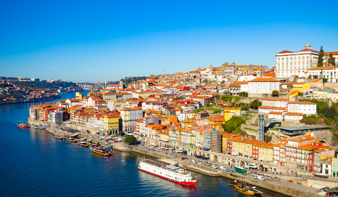 Ga op camperreis door Portugal en bezoek Porto