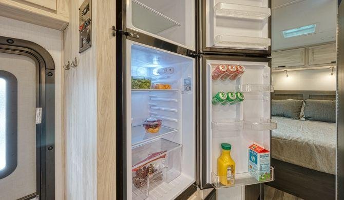 Het interieur van de Mighty M28 camper