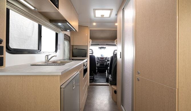 Het interieur van de Maui Cascade camper