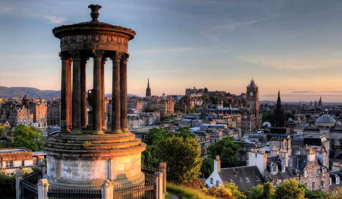 Breng een bezoek aan Edinburgh, de perfecte startlocatie voor een rondreis door Schotland
