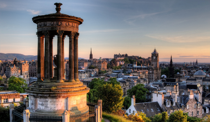 Breng een bezoek aan Edinburgh, de perfecte startlocatie voor een rondreis door Schotland
