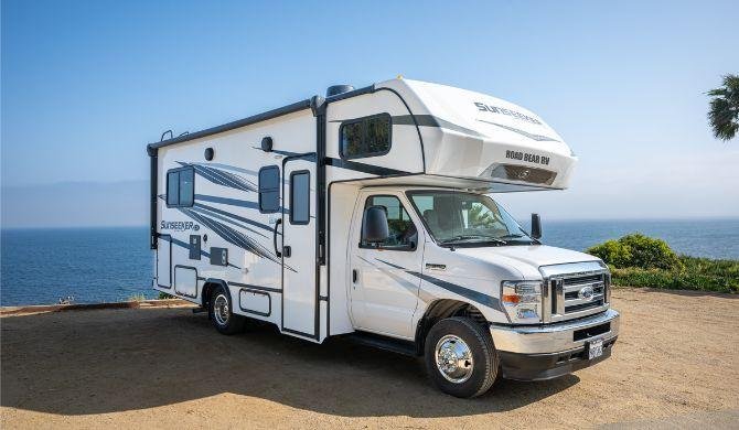 Road Bear C23-25 Camper