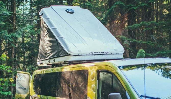De daktent op de Big Sur camper van Escape Campervans