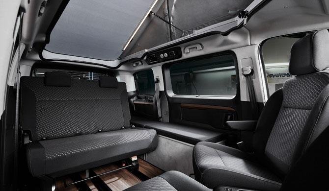 Het interieur van de McRent Urban Standard camper