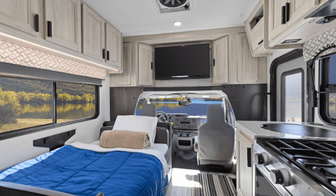 Road-bear-svc-slide-dinette