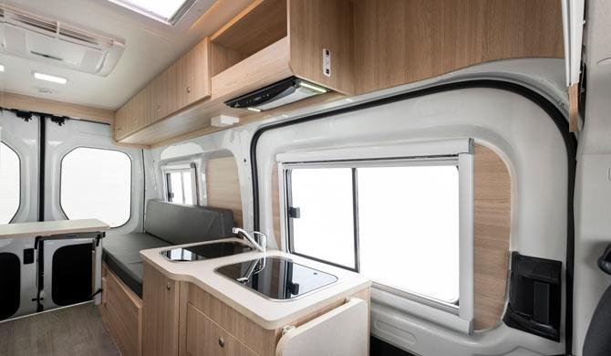 De keuken in de Apollo Euro Mini camper