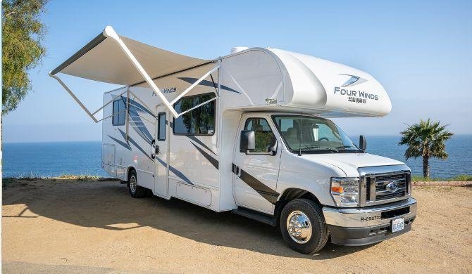 Road Bear C29-31 camper