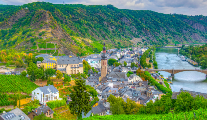 Ga op camperreis door Zuid-Duitsland vanuit Dusseldorf en bezoek Cochem
