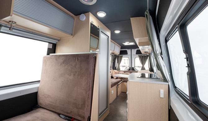 Het interieur van de Maui Ultima camper 