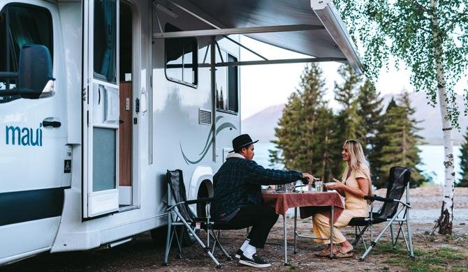 Op camperreis door Nieuw-Zeeland in de Maui Beach camper