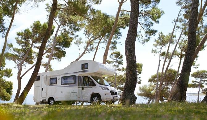 Ga op camperreis door Europa in de Rent Easy Family Extra camper