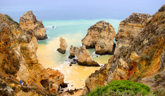 Geniet van de schitterende kust van de Algarve tijdens een camperreis langs Albufeira en Lagos in Zuid Portugal.