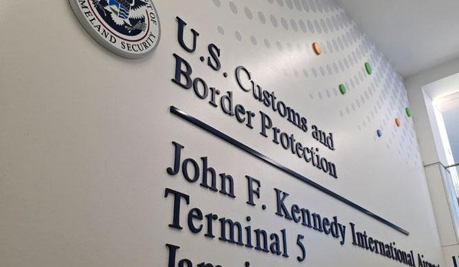U.S. Customs and Border Protection op JFK airport