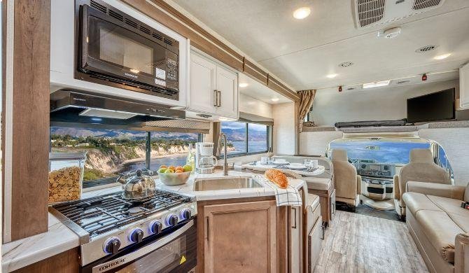 Interieur van de Road Bear C29-31 camper