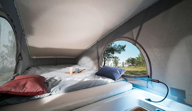 Het bed in de Rent Easy City Classic camper